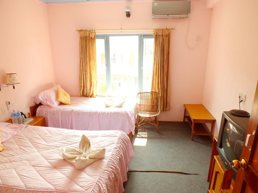 Hotel Greenland Pokhara Pokój zdjęcie