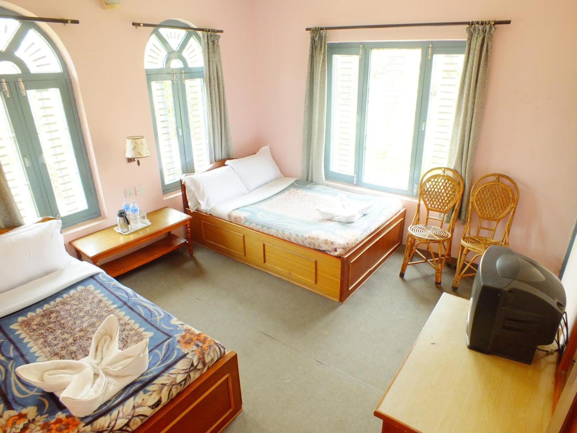 Hotel Greenland Pokhara Zewnętrze zdjęcie